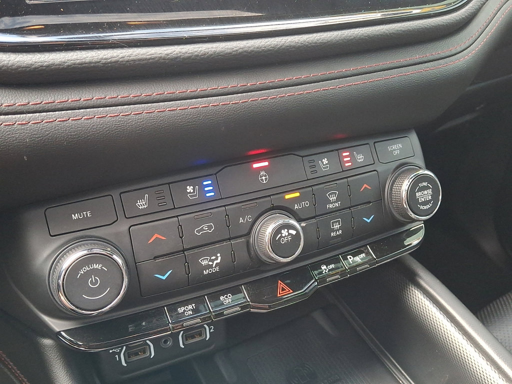 Used 2021 Dodge Durango R/T w/ Blacktop Package image 29