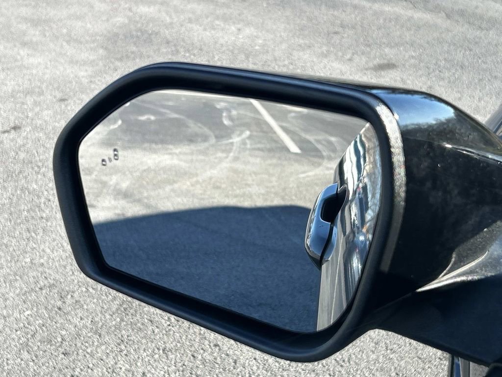 Used 2025 Ford Explorer ST-Line w/ ST-Line Street Pack image 16