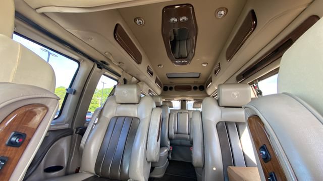 Used 2013 GMC Savana 2500 Extended RWD image 12