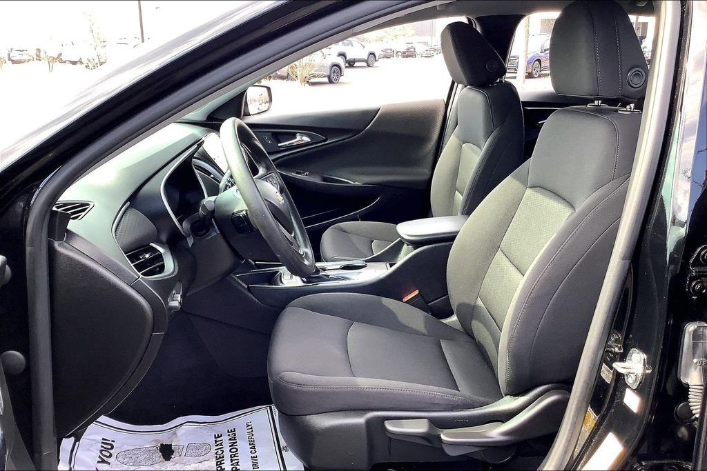 Used 2022 Chevrolet Malibu LS image 28