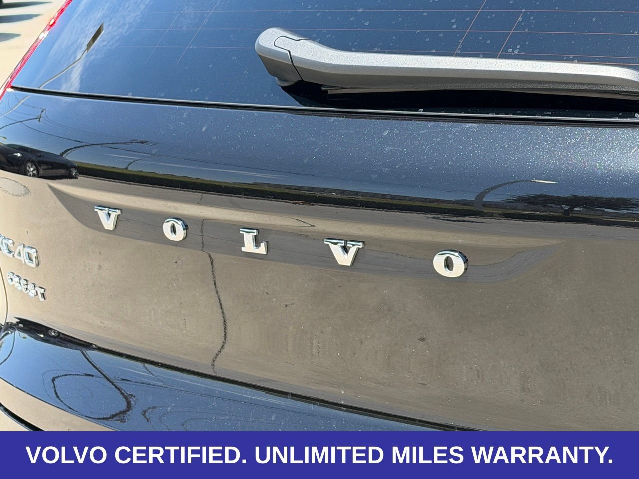 Certified 2026 Volvo XC40 B5 Plus AWD/4WD image 9