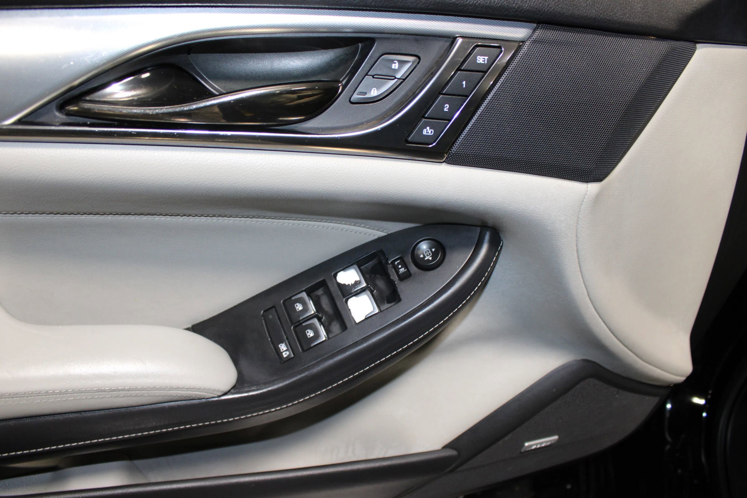 Used 2019 Cadillac CTS Luxury RWD image 8