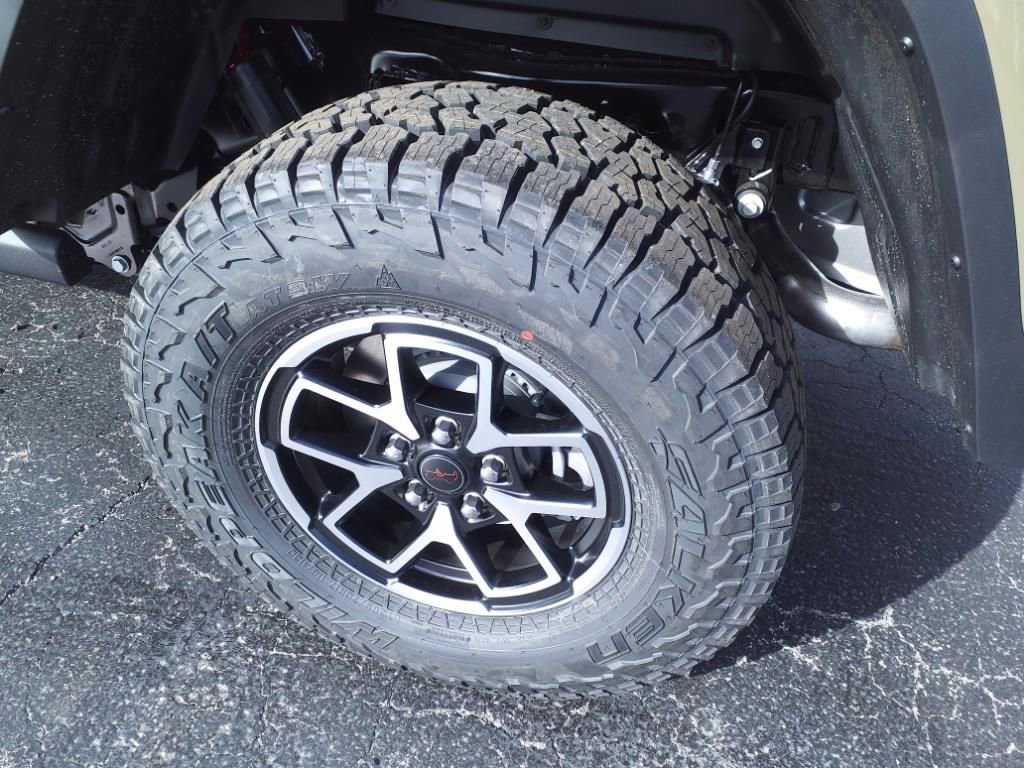 New 2025 Jeep Gladiator Rubicon AWD/4WD image 5