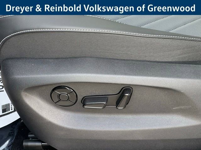 New 2026 Volkswagen Tiguan SE image 27