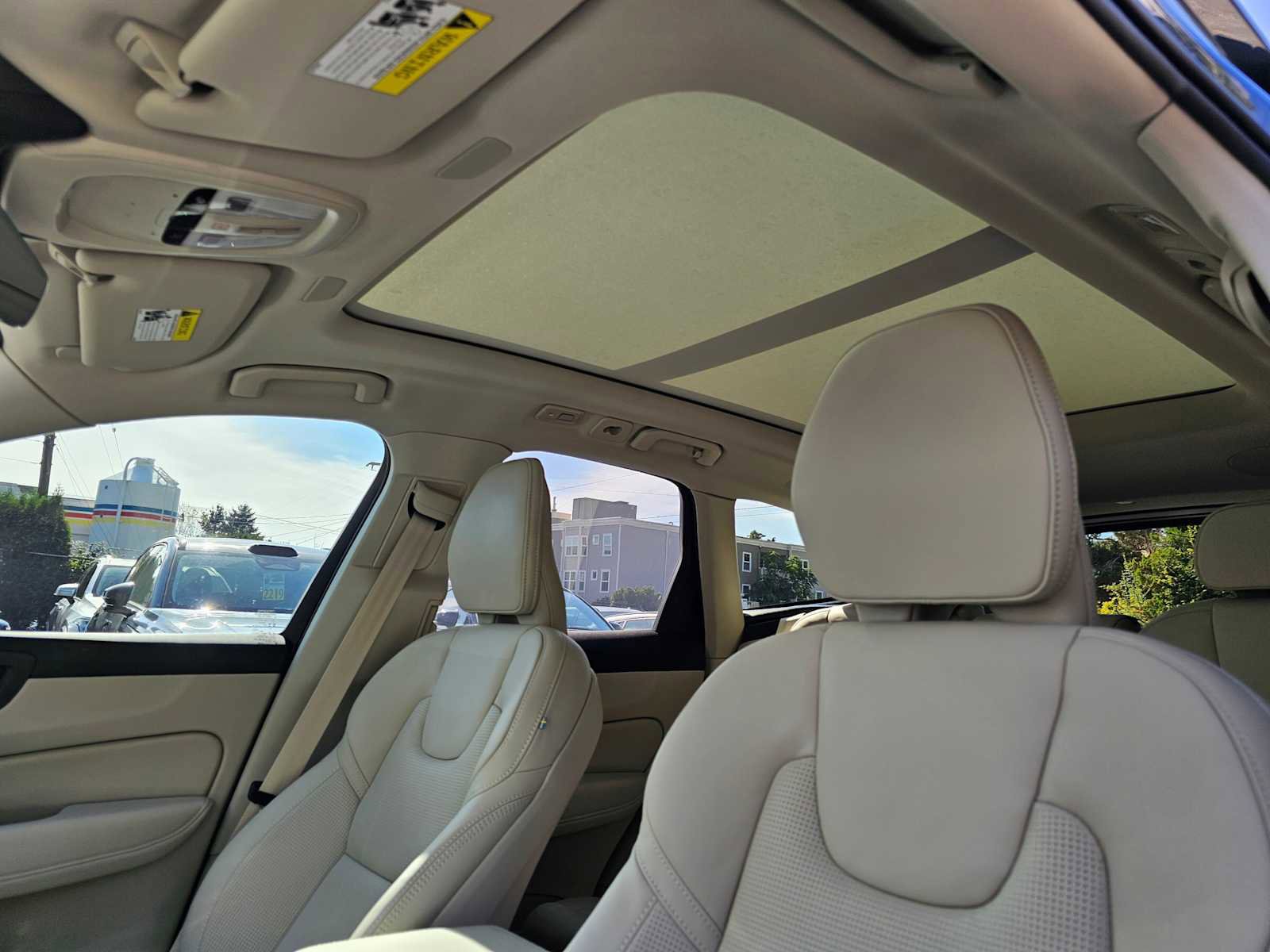New 2026 Volvo XC60 T8 Ultra w/ Protection Package Premier image 26