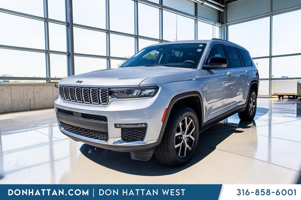 Used 2023 Jeep Grand Cherokee L Limited w/ Trailer Tow Group (B) AWD/4WD image 27
