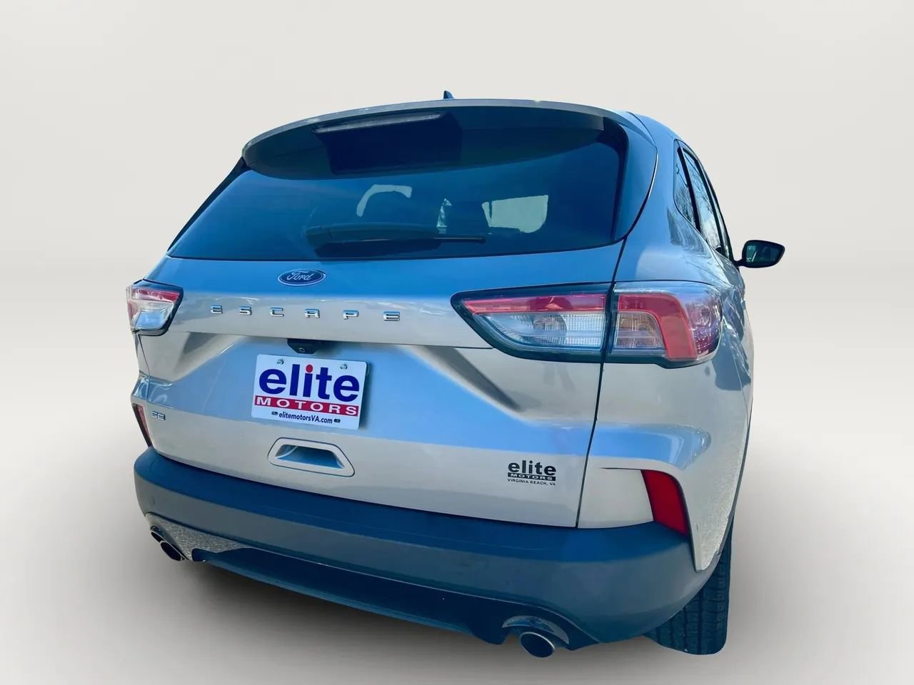 Used 2021 Ford Escape SE w/ SE Sport Appearance Package image 11