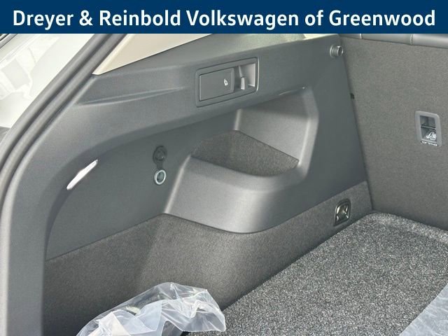 New 2026 Volkswagen Tiguan SE image 32