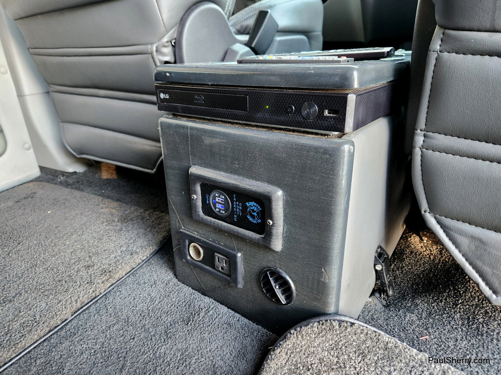 Used 2019 Ford Transit 150 148 Low Roof w/ Exterior Upgrade Package image 34