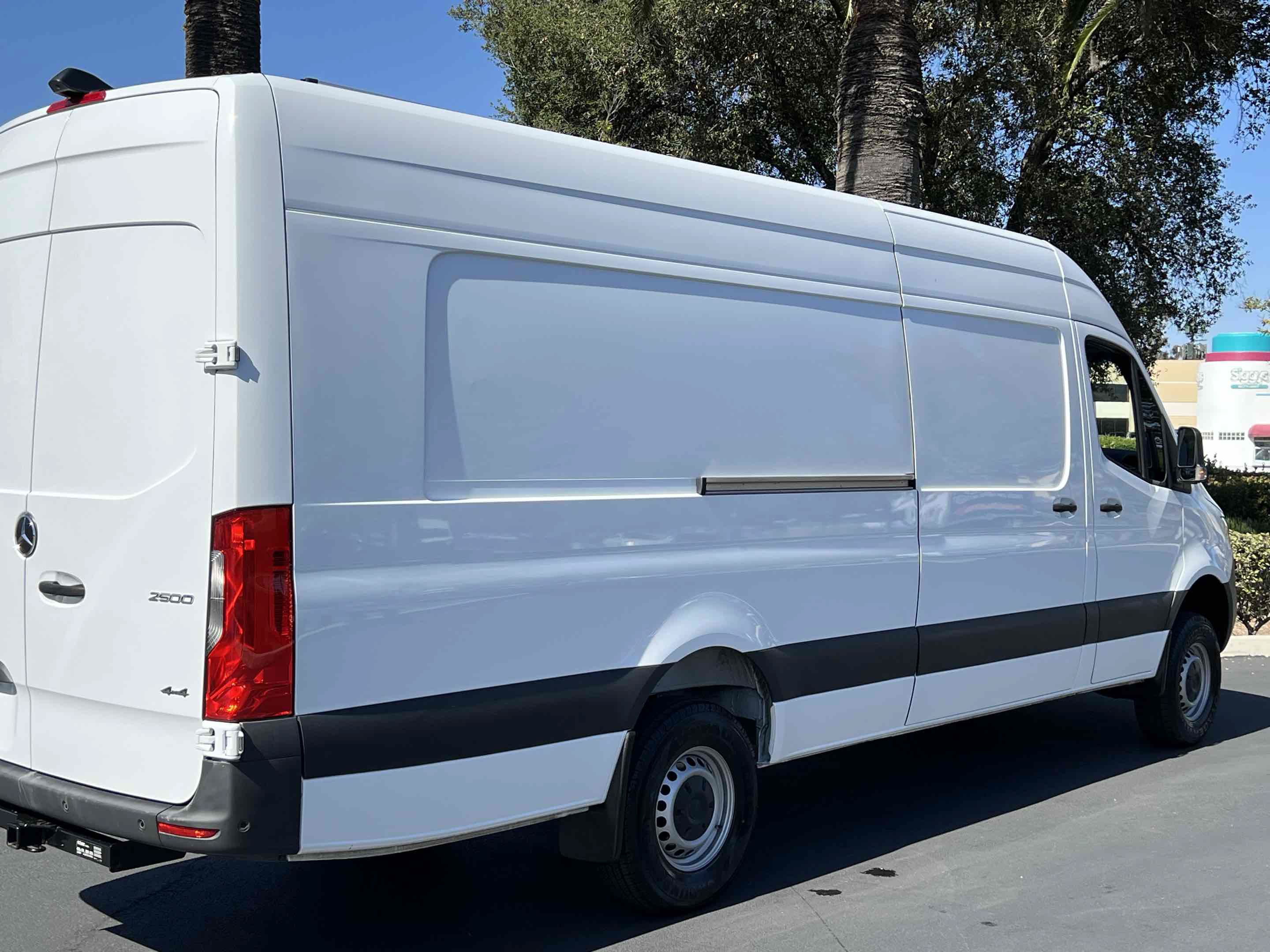 Used 2022 Mercedes-Benz Sprinter 2500 image 43