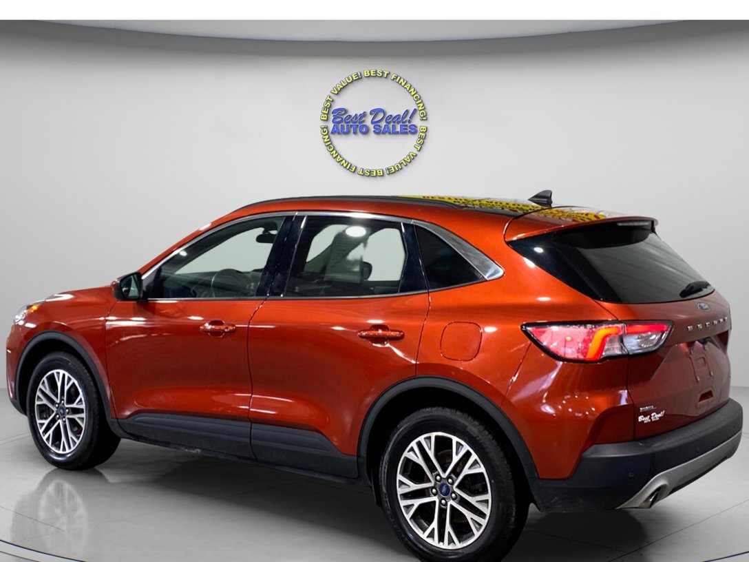 Used 2020 Ford Escape SEL image 3