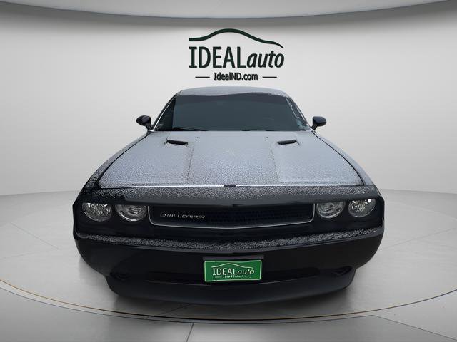 Used 2013 Dodge Challenger SXT image 3