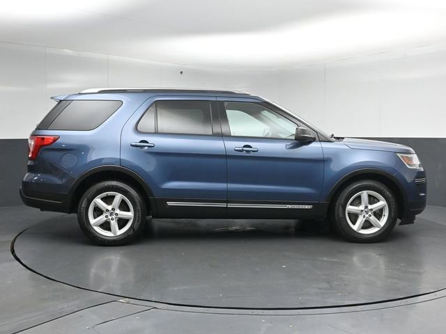 Certified 2018 Ford Explorer XLT image 5