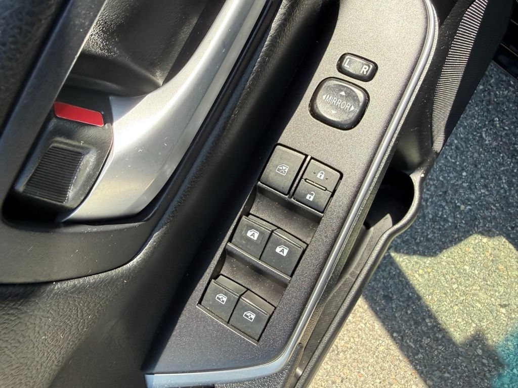 Used 2015 Toyota Camry LE FWD image 20