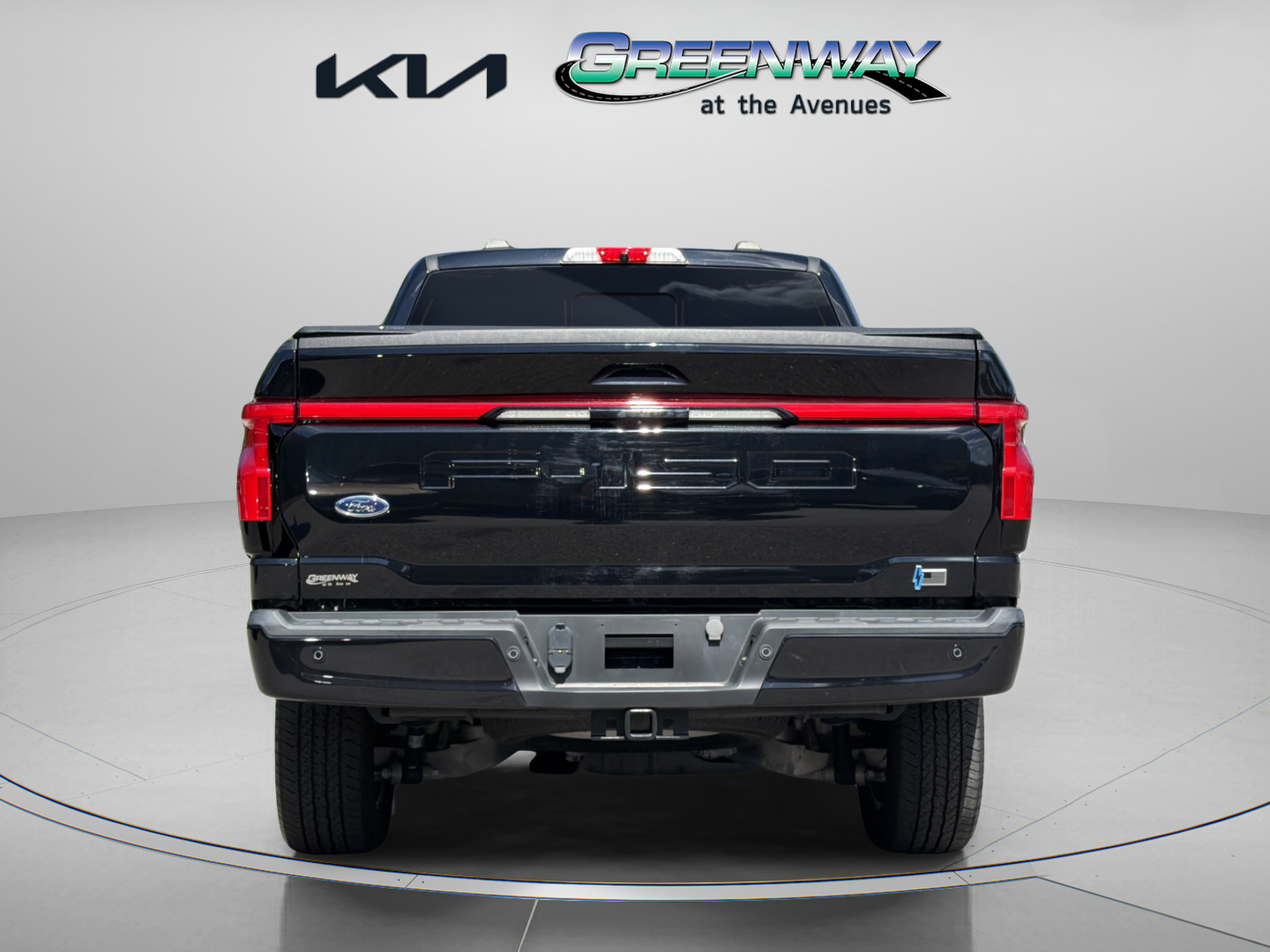 Used 2023 Ford F150 Lightning Lariat AWD/4WD image 5