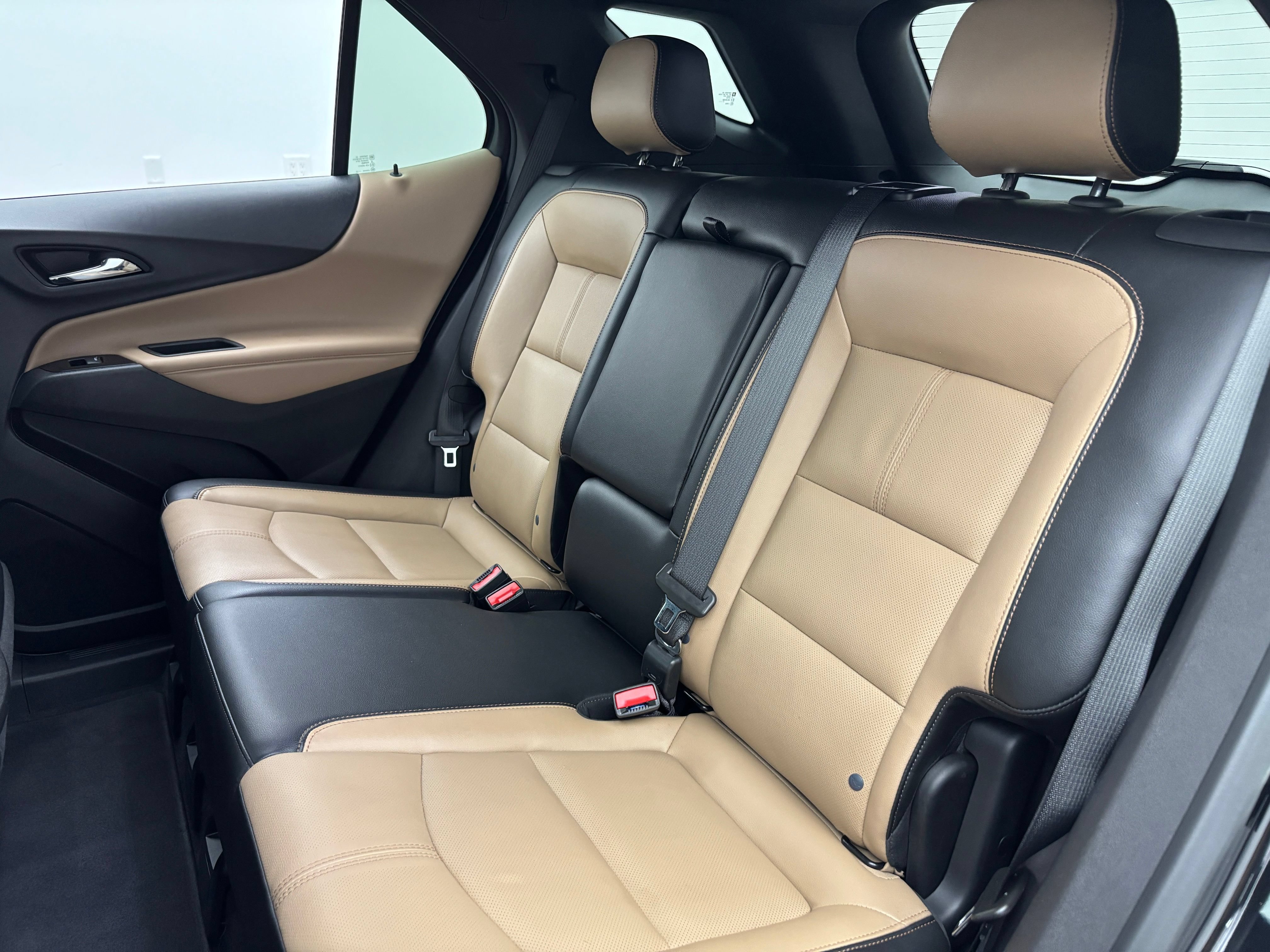 Used 2024 Chevrolet Equinox Premier AWD/4WD image 40