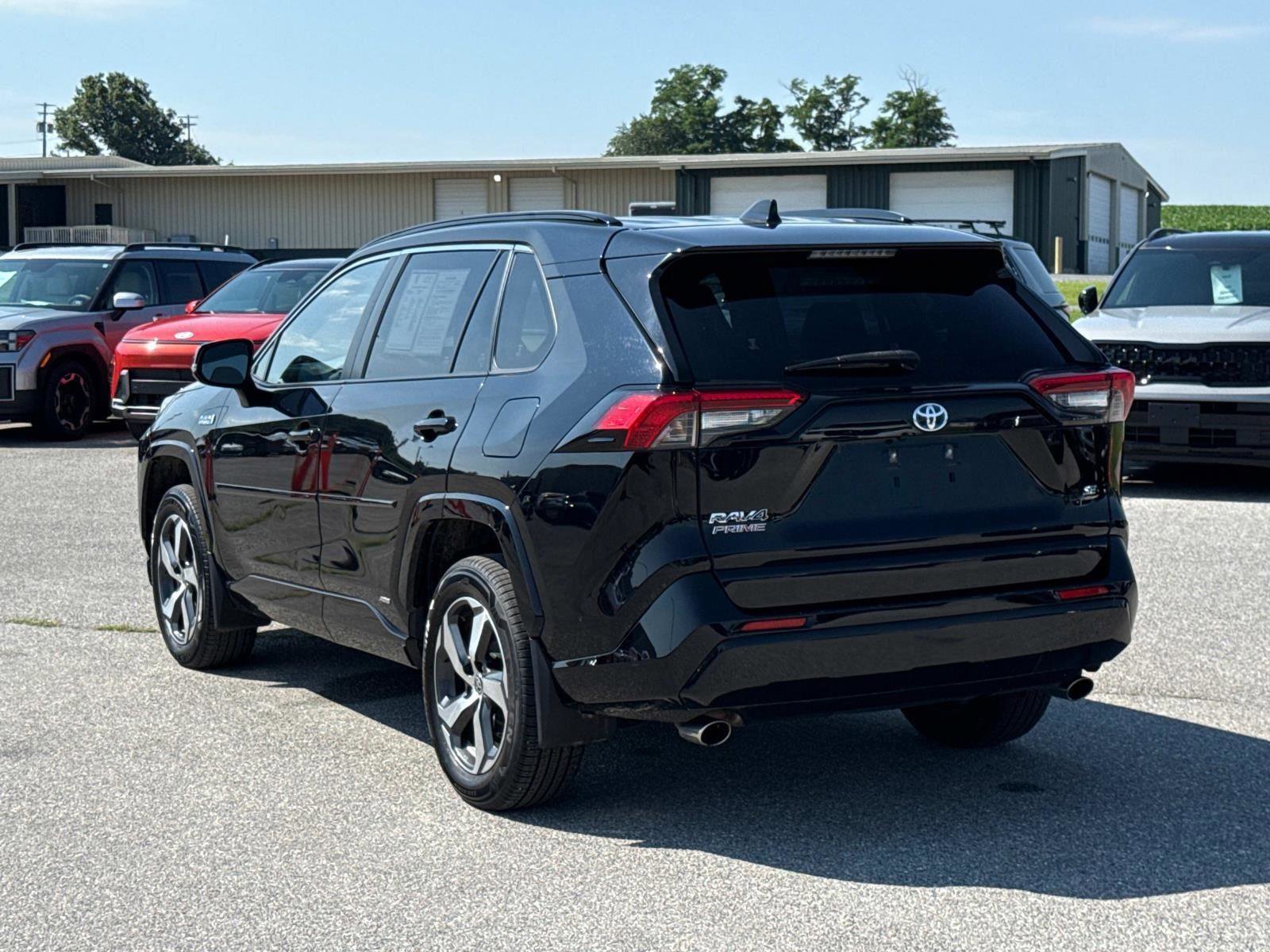 Used 2021 Toyota RAV4 SE image 26