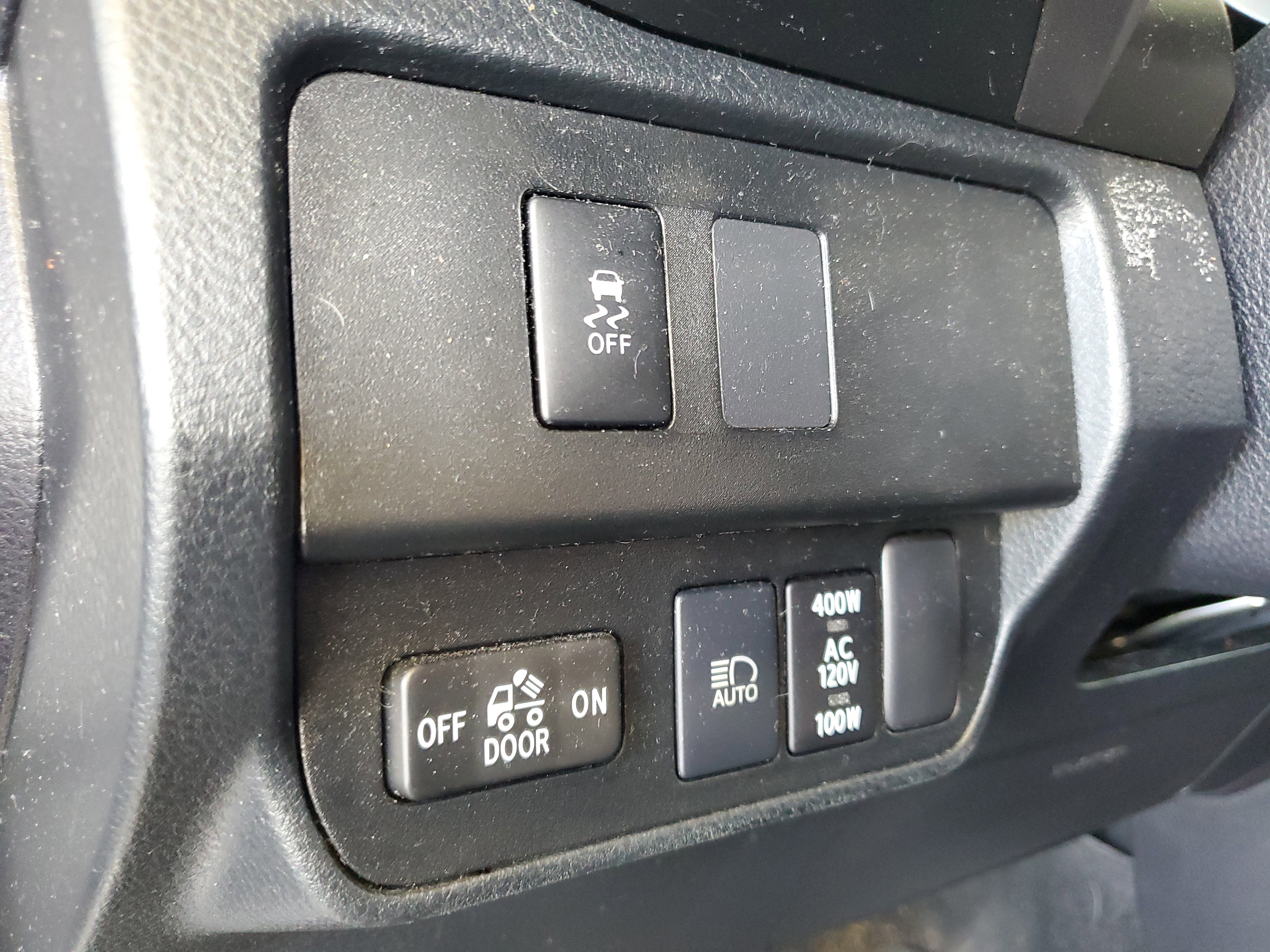 Used 2021 Toyota Tacoma TRD Off-Road w/ Technology Package AWD/4WD image 21