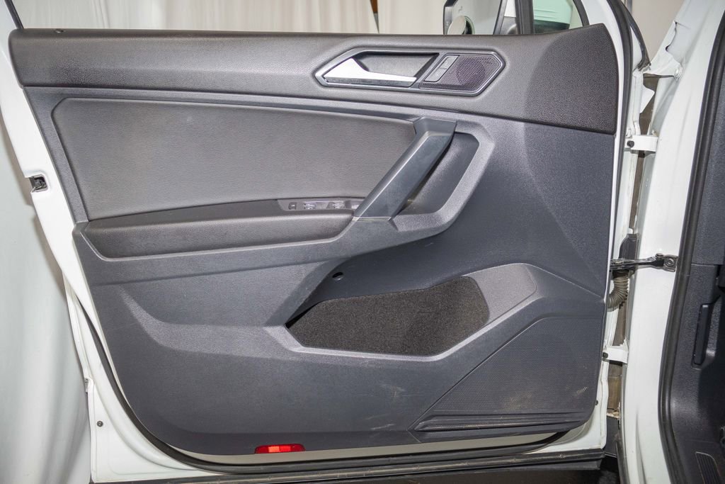 Used 2018 Volkswagen Tiguan SE FWD image 10