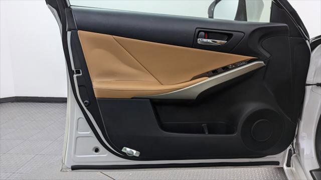 Used 2016 Lexus IS 200t image 13