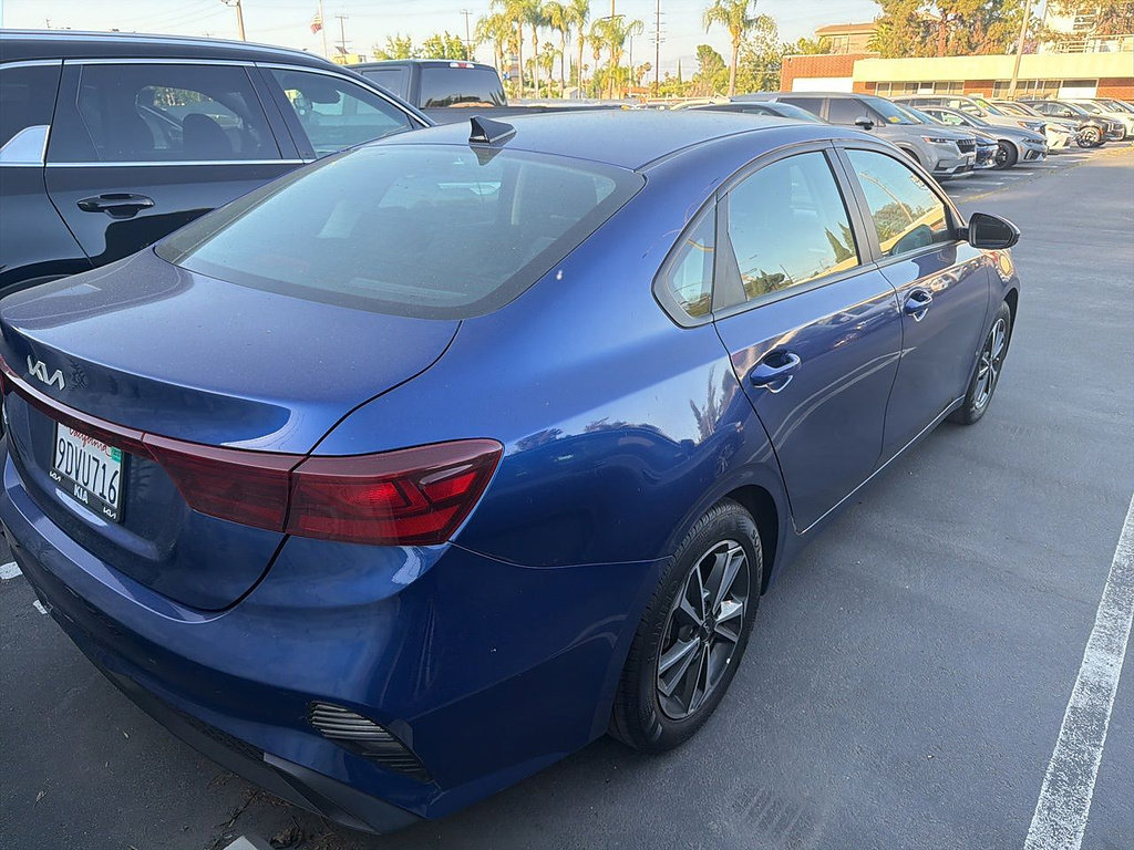 Used 2023 Kia Forte LXS FWD image 3