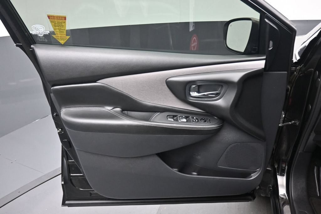 Used 2022 Nissan Murano SV FWD image 9
