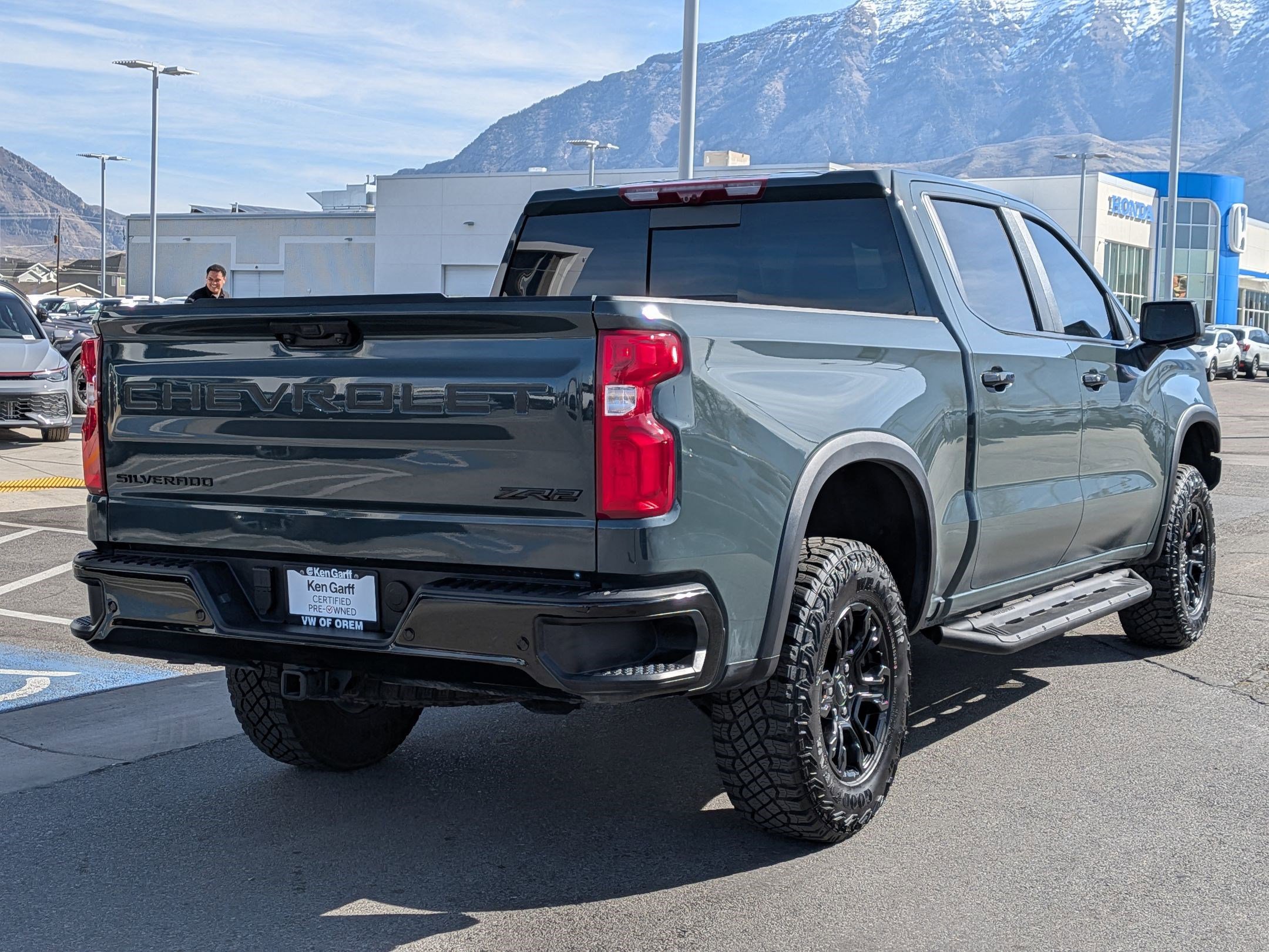 Used 2025 Chevrolet Silverado 1500 ZR2 w/ Technology Package image 3