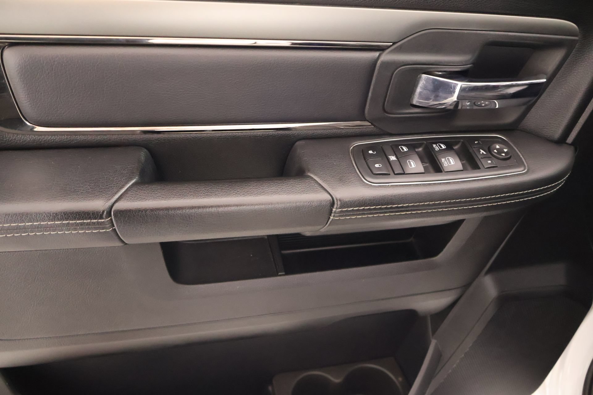 Used 2018 RAM 1500 Sport w/ Convenience Group AWD/4WD image 16