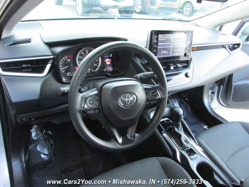 Used 2021 Toyota Corolla LE FWD image 10