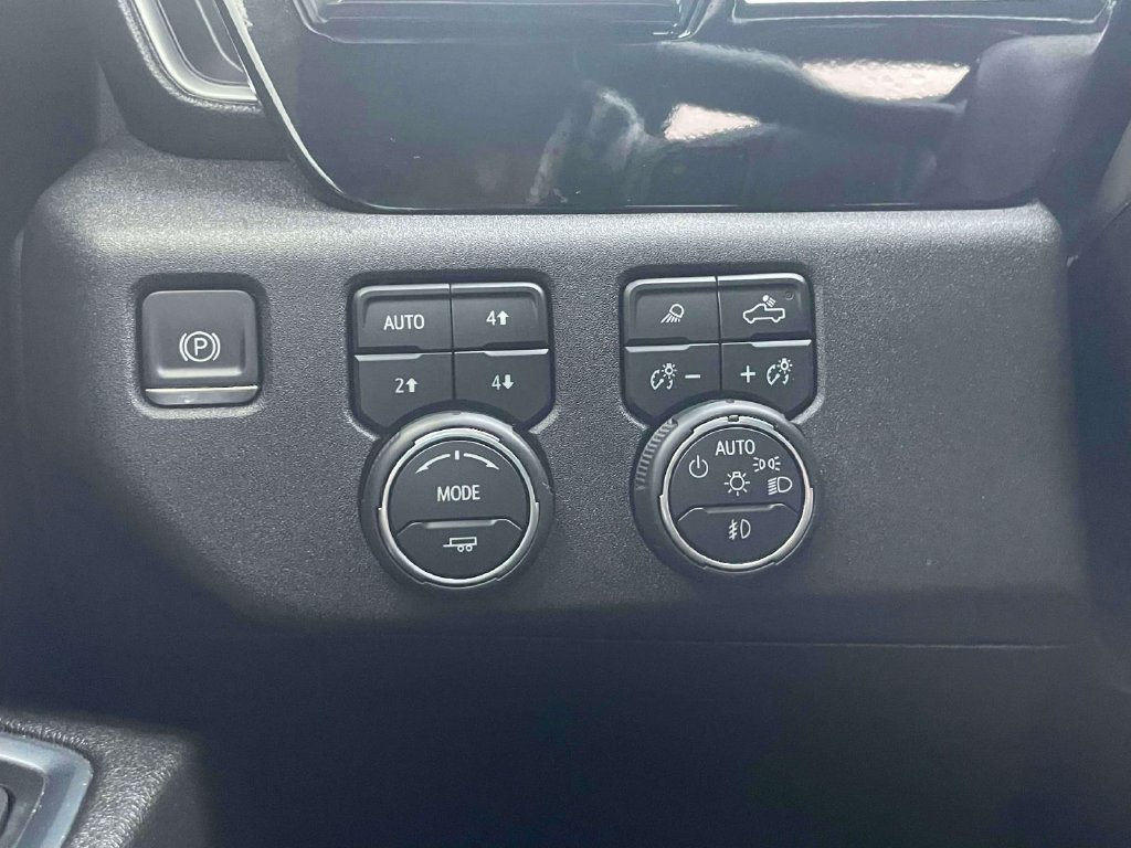 Used 2024 Chevrolet Silverado 3500 LTZ w/ LTZ Convenience Package AWD/4WD image 20
