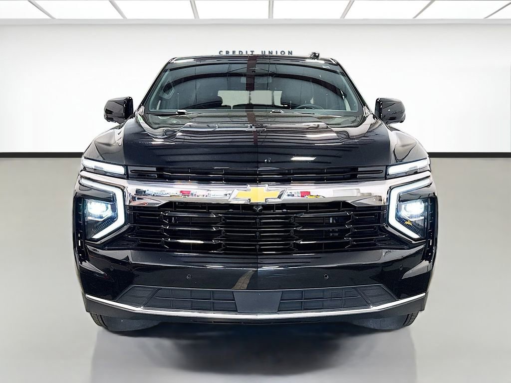 Used 2025 Chevrolet Tahoe LS image 2