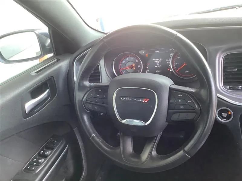 Used 2019 Dodge Charger SXT RWD image 14