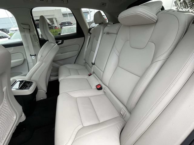 Used 2022 Volvo XC60 B6 Inscription w/ Advanced Package AWD/4WD image 13