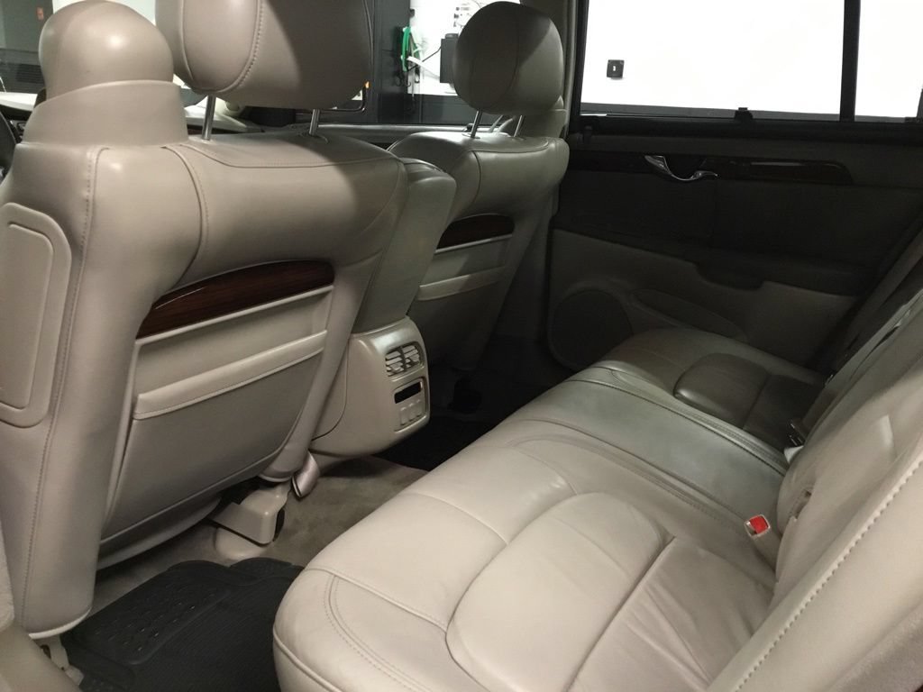 Used 2000 Cadillac De Ville DHS w/ Safety/Security Pkg FWD image 79