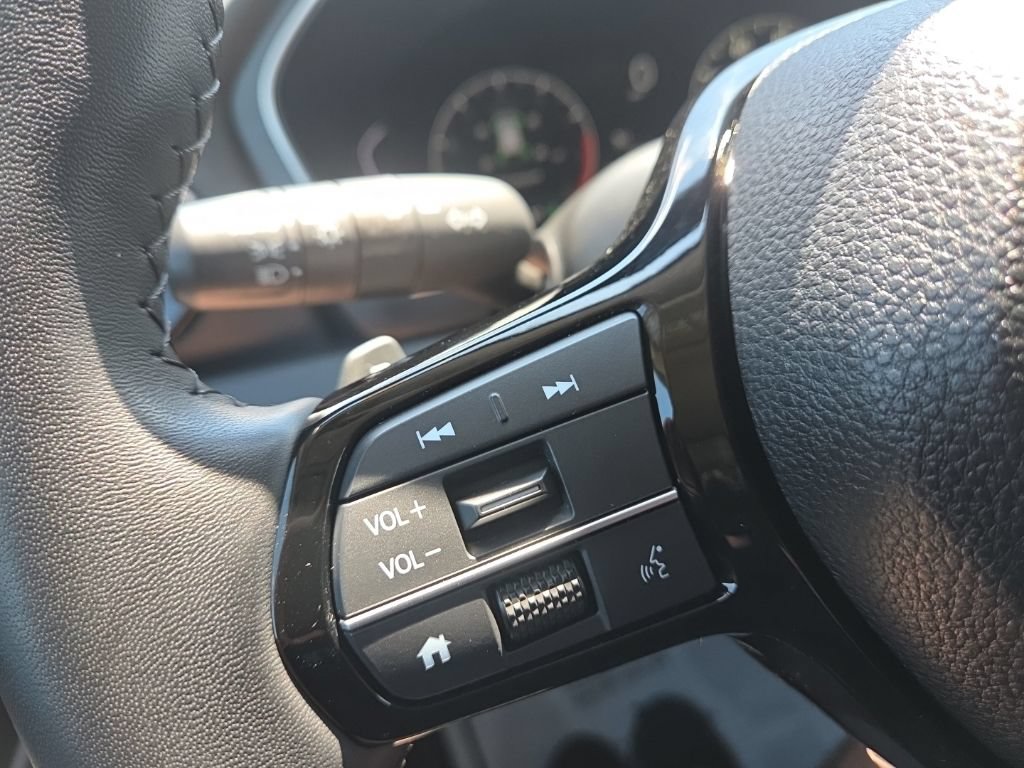 Used 2025 Honda Pilot Touring image 33