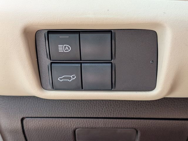 Used 2020 Toyota Highlander XLE image 35