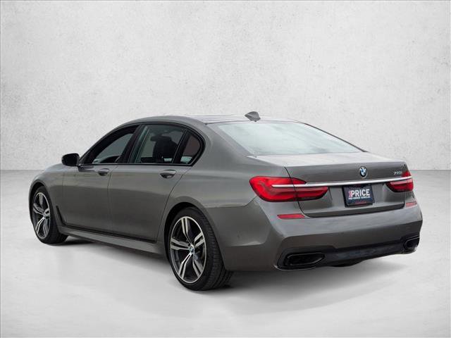 Used 2018 BMW 750i image 8
