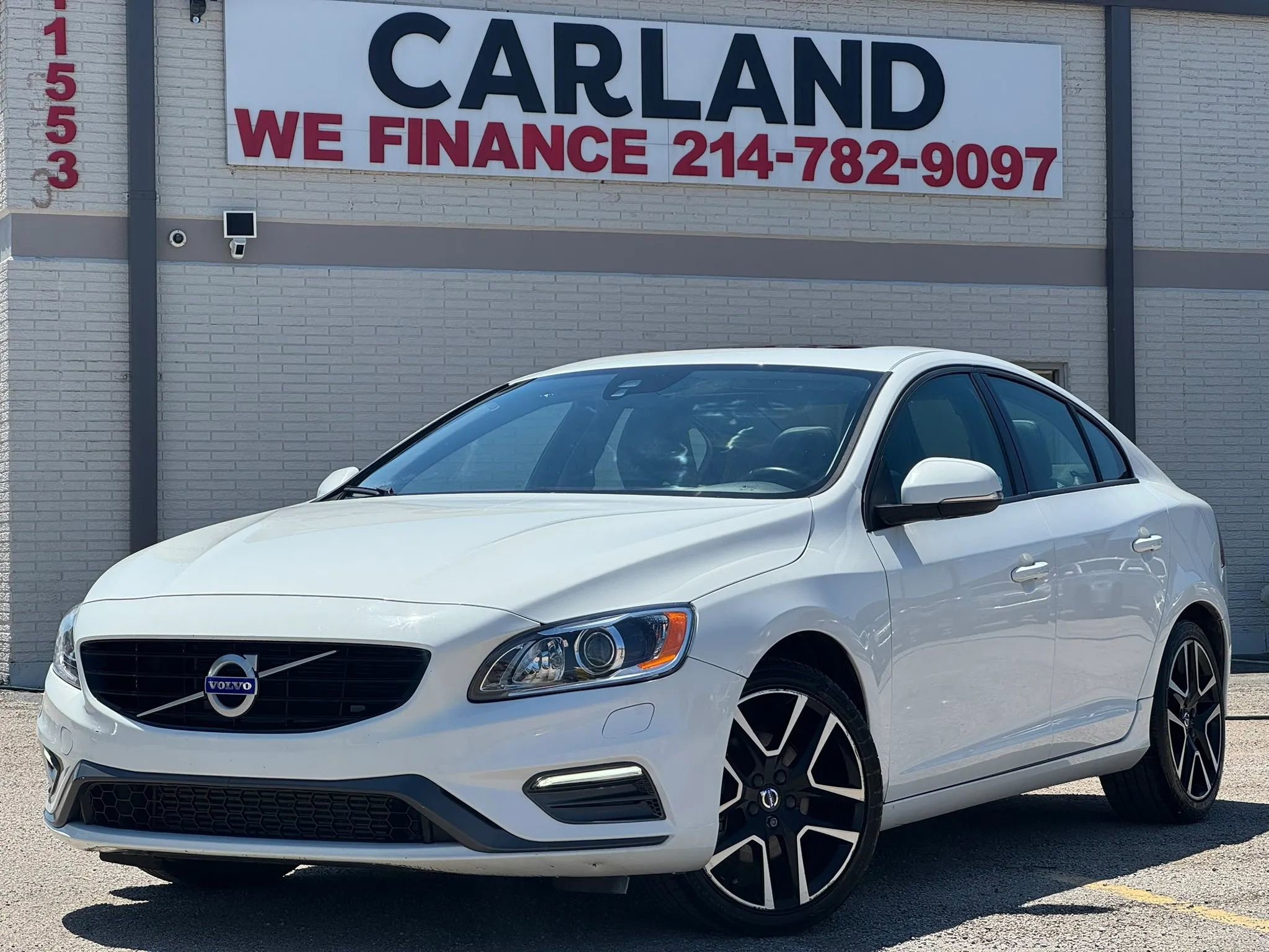 Used 2017 Volvo S60 T5 Dynamic FWD image 1
