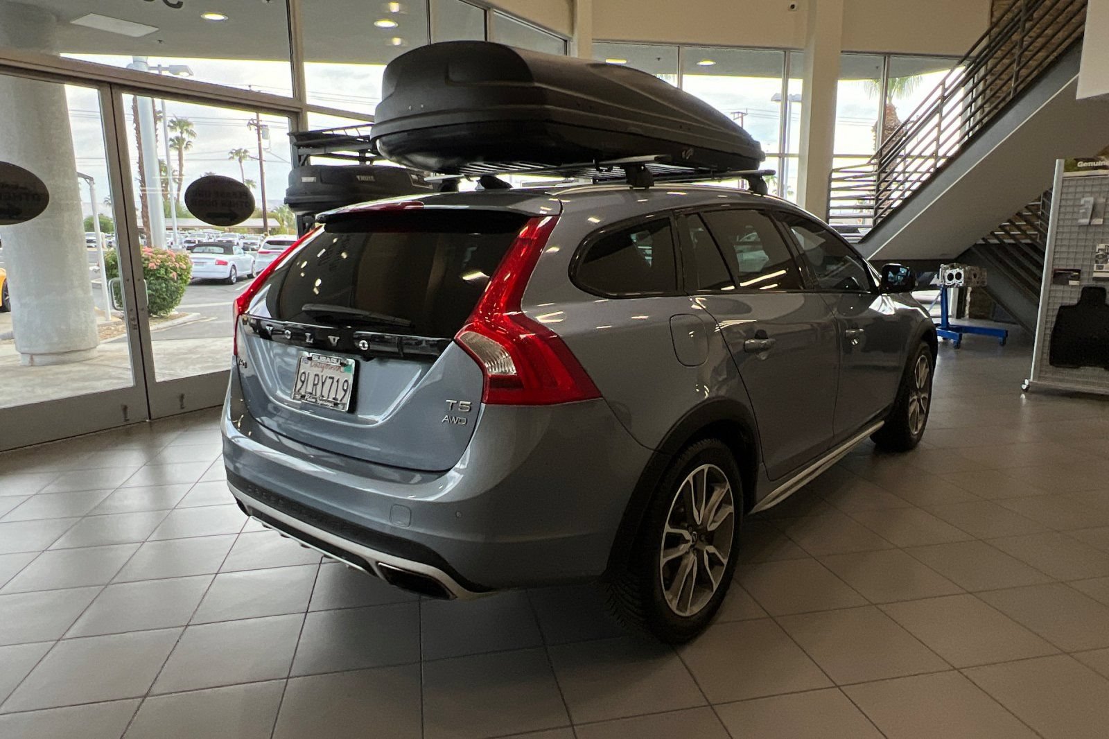 Used 2018 Volvo V60 T5 Cross Country AWD/4WD image 5