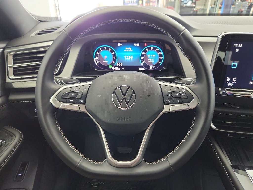 Certified 2025 Volkswagen Atlas Cross Sport SE FWD image 12