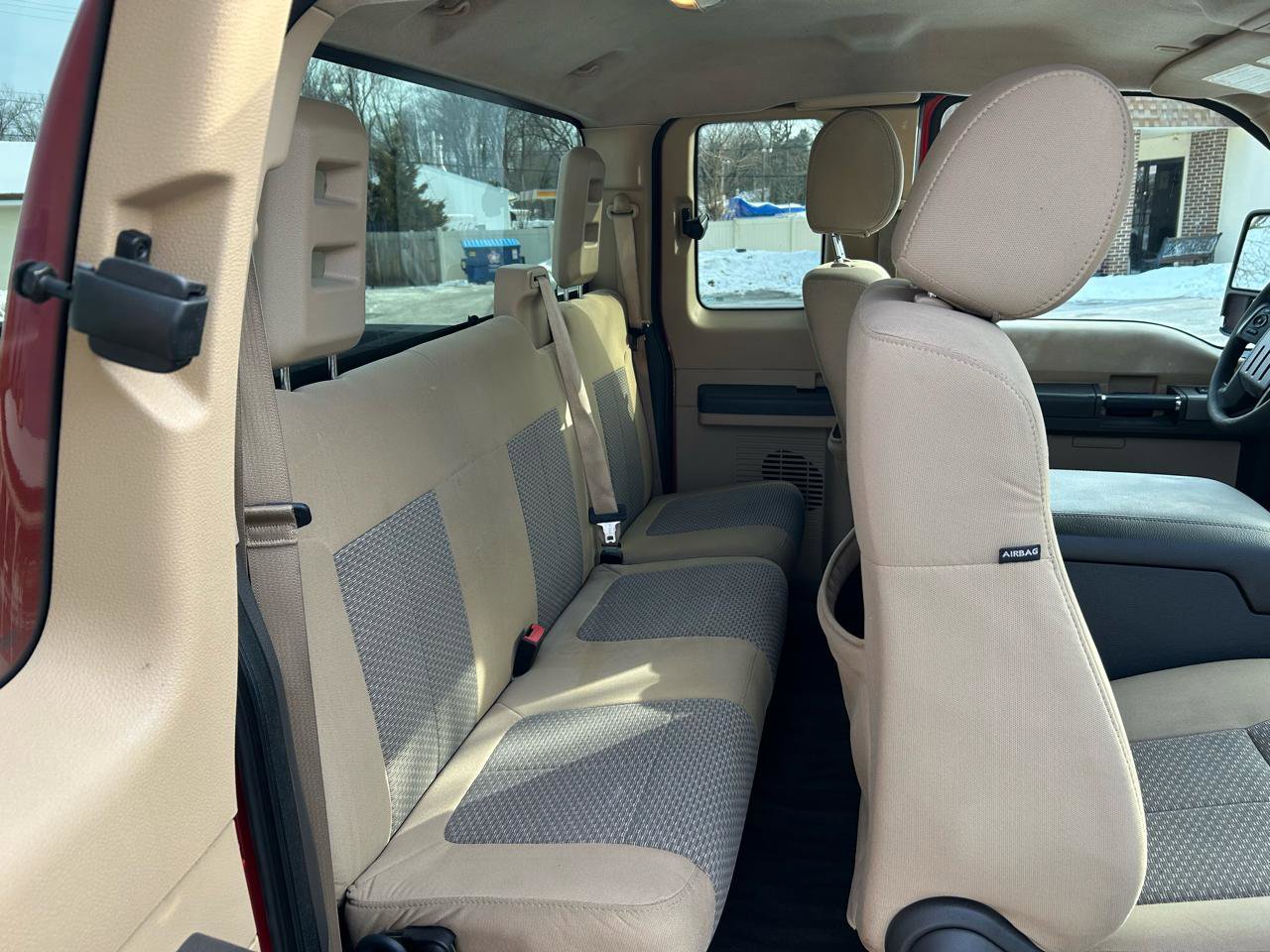 Used 2015 Ford F350 XLT w/ Camper Package image 17