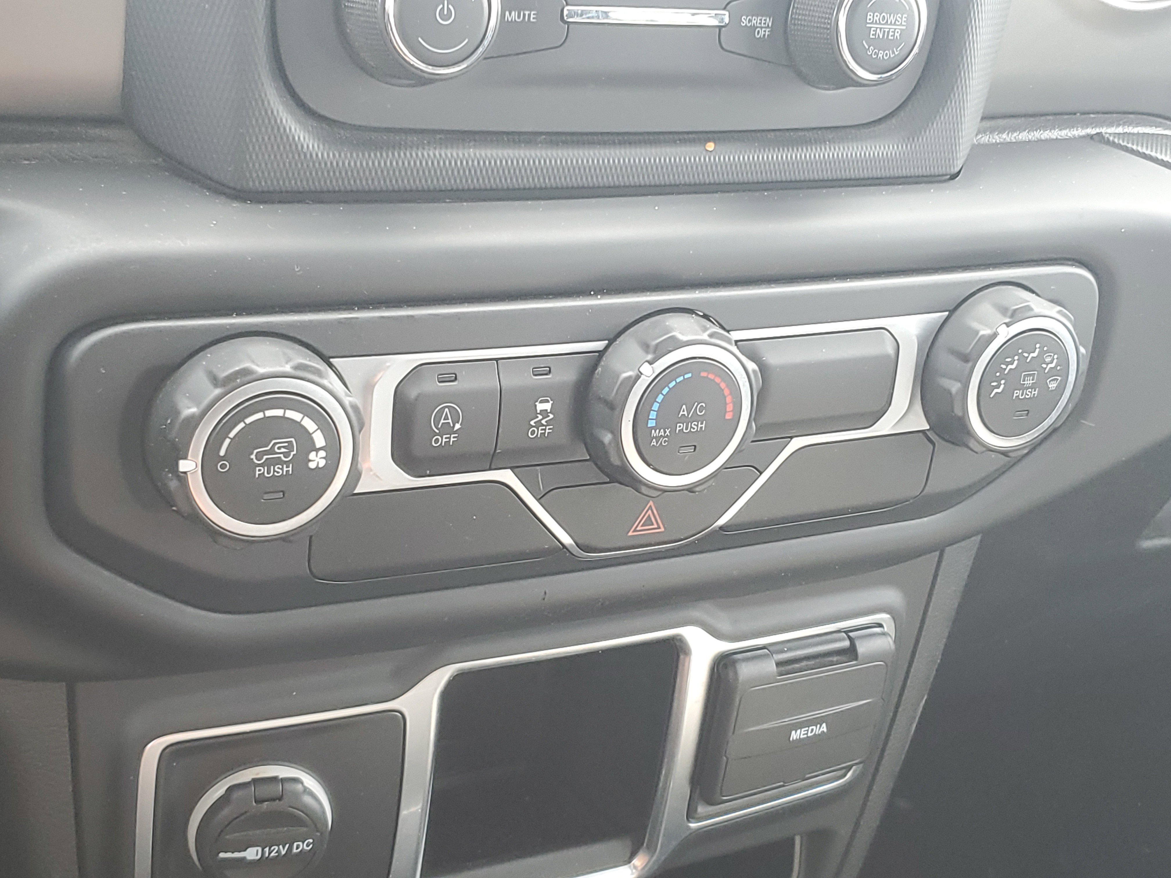 Used 2019 Jeep Wrangler Unlimited Sport image 21