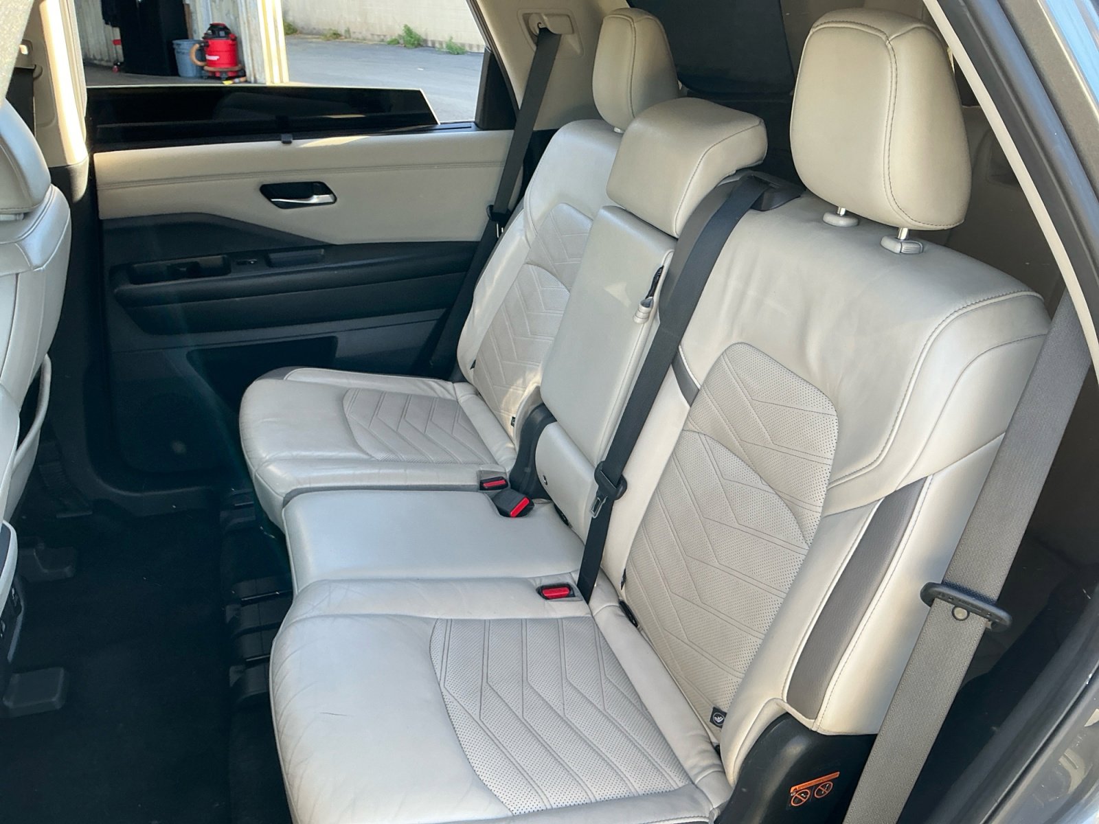 Used 2022 Nissan Pathfinder Platinum w/ Cargo Package image 19