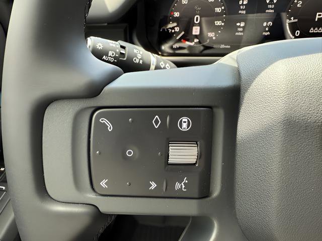 Certified 2025 Land Rover Defender 90 S AWD/4WD image 18