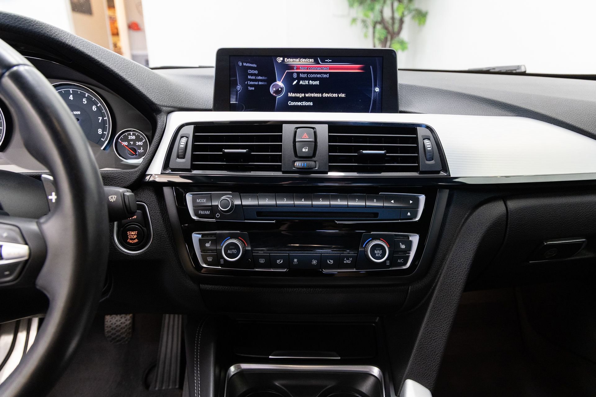 Used 2015 BMW M4 Coupe image 18