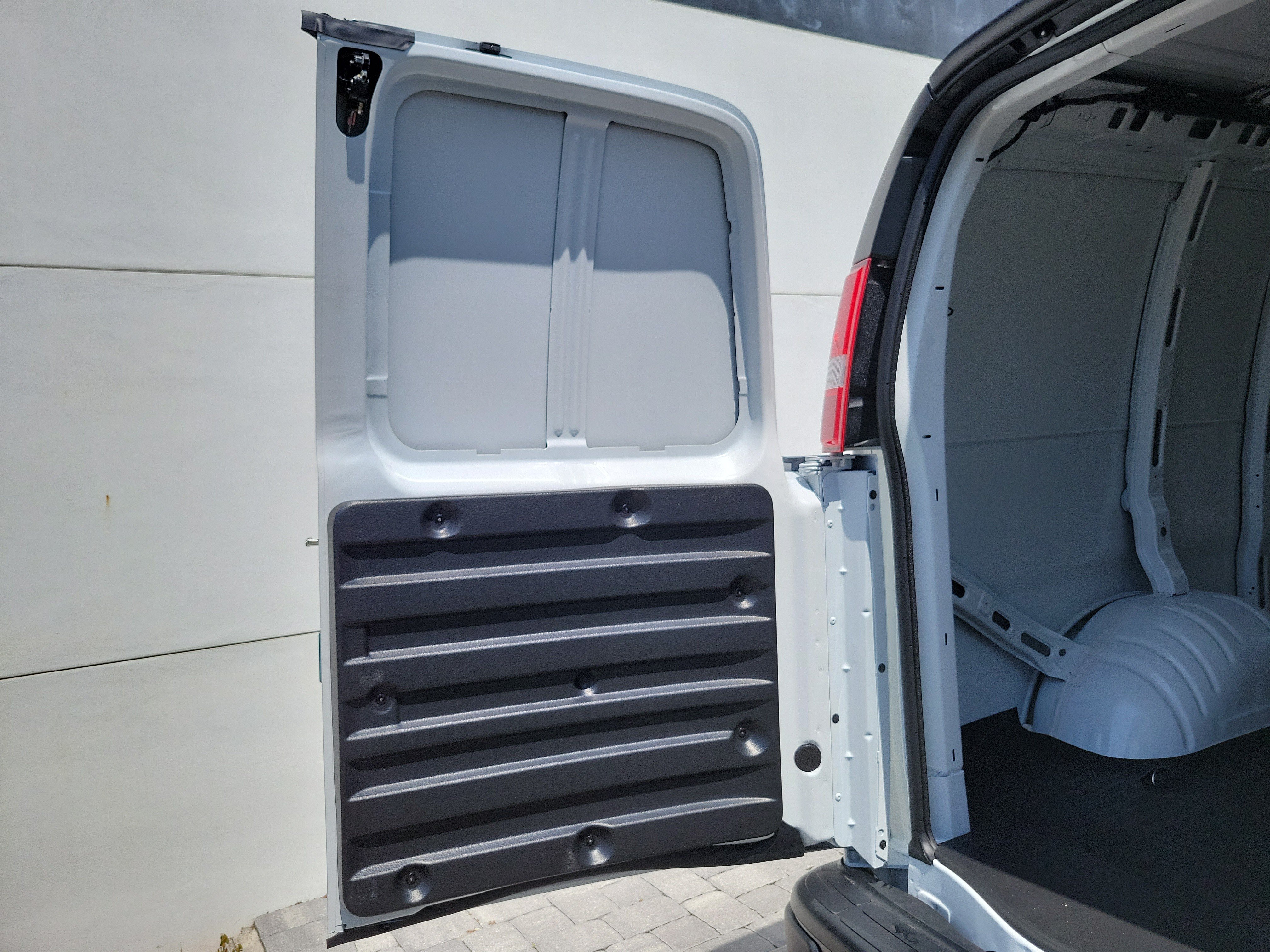 New 2026 GMC Savana 2500 w/ Safety Package RWD image 9