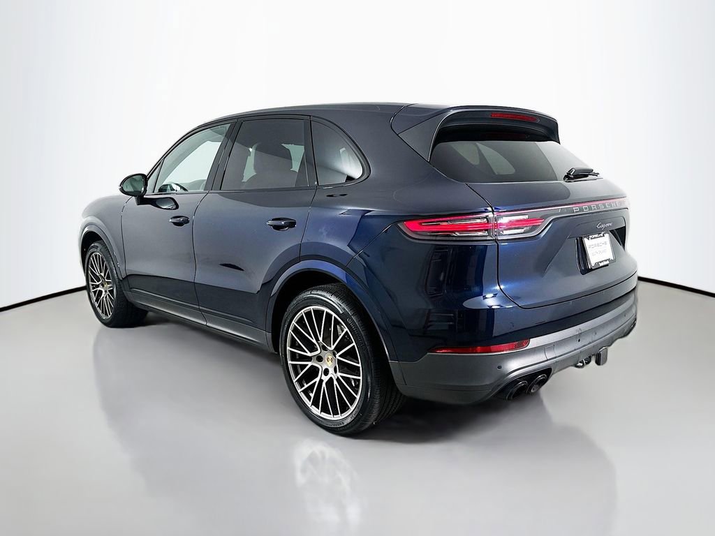 Certified 2023 Porsche Cayenne Platinum Edition AWD/4WD image 3