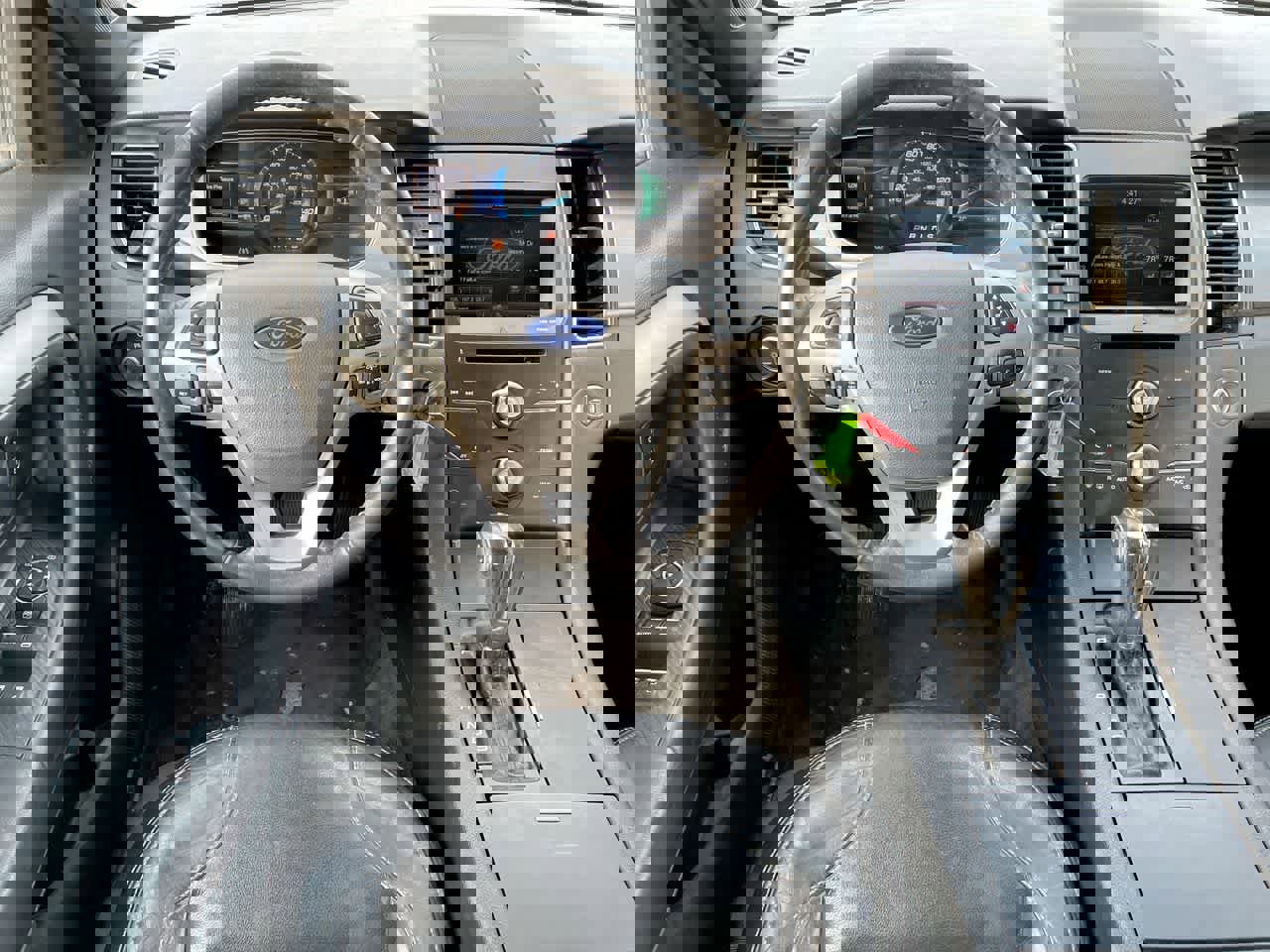 Used 2014 Ford Taurus SEL w/ Equipment Group 201A image 11