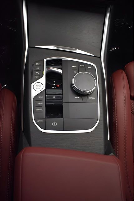 Used 2023 BMW 330i xDrive Sedan w/ Premium Package AWD/4WD image 29