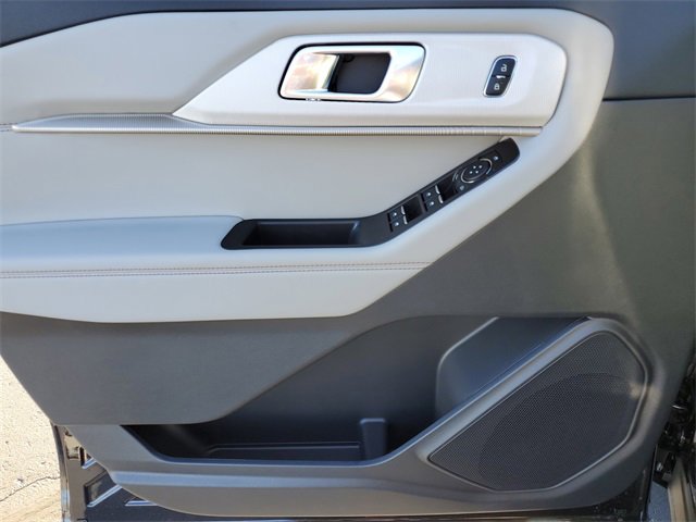 New 2026 Ford Explorer Active w/ Active Comfort Package image 24